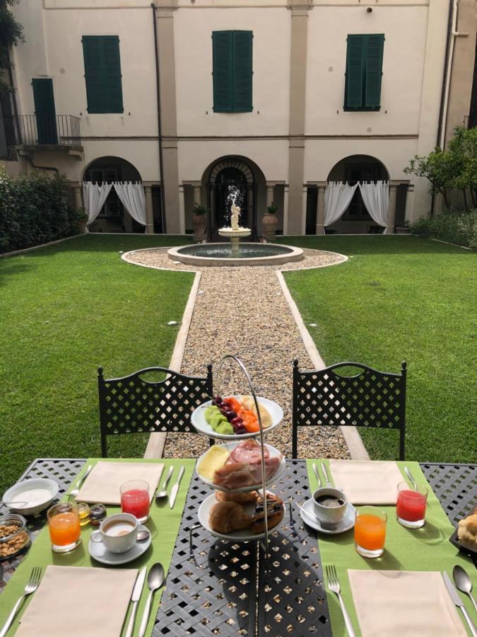 Lucus Exclusive Bed And Breakfast Lucca Exterior foto