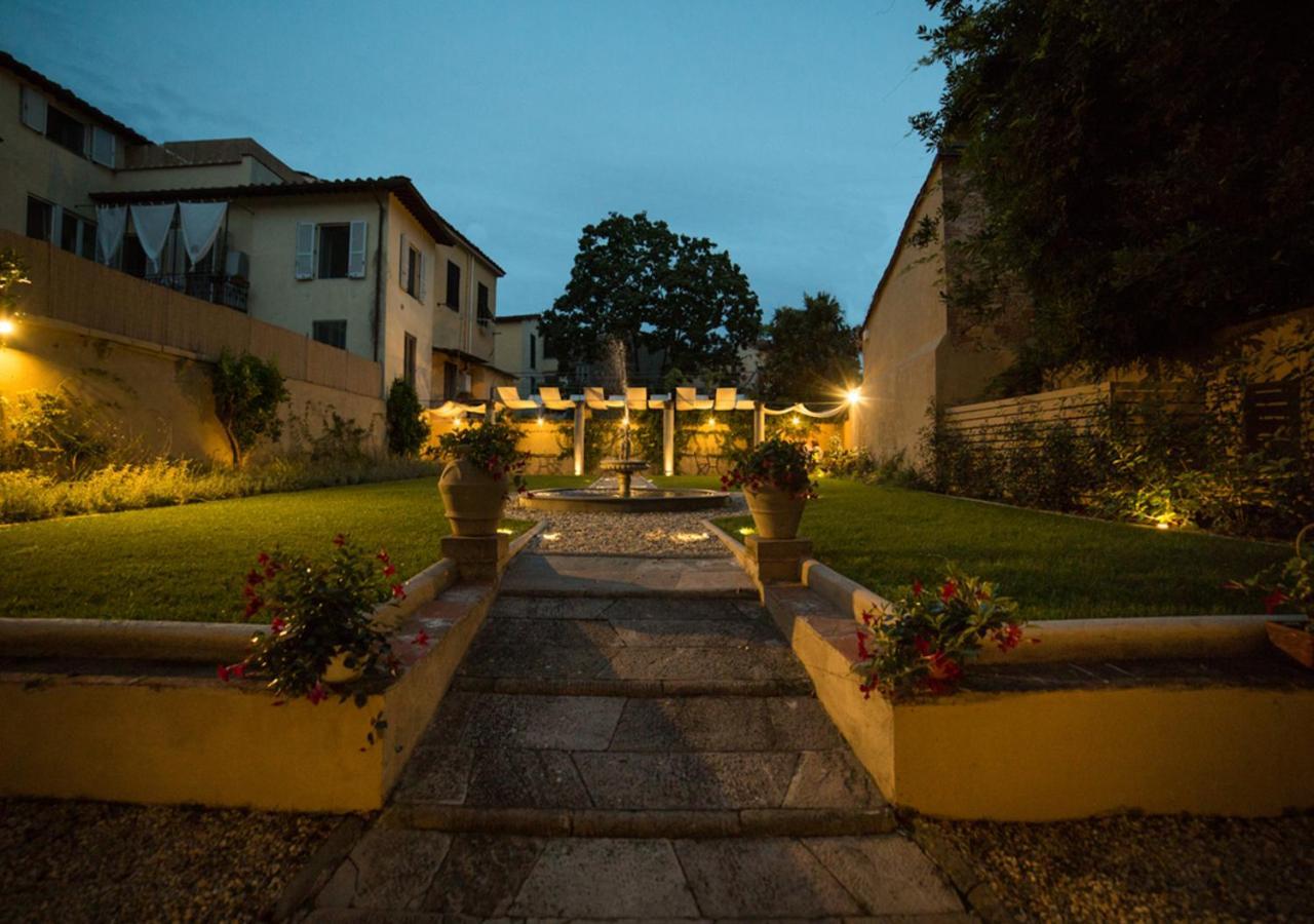 Lucus Exclusive Bed And Breakfast Lucca Exterior foto